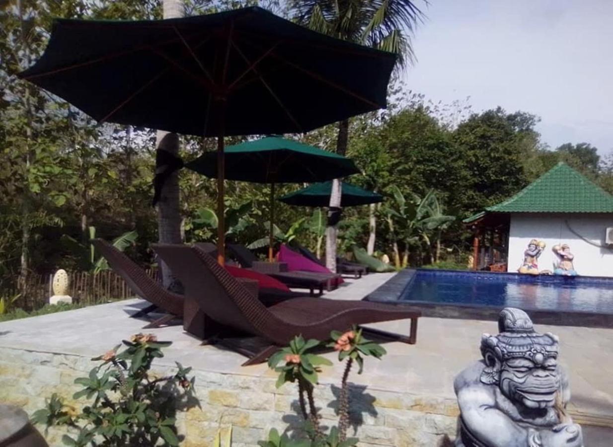 Kubu Reot Taman Asri Villa Batumadeg Bagian luar foto