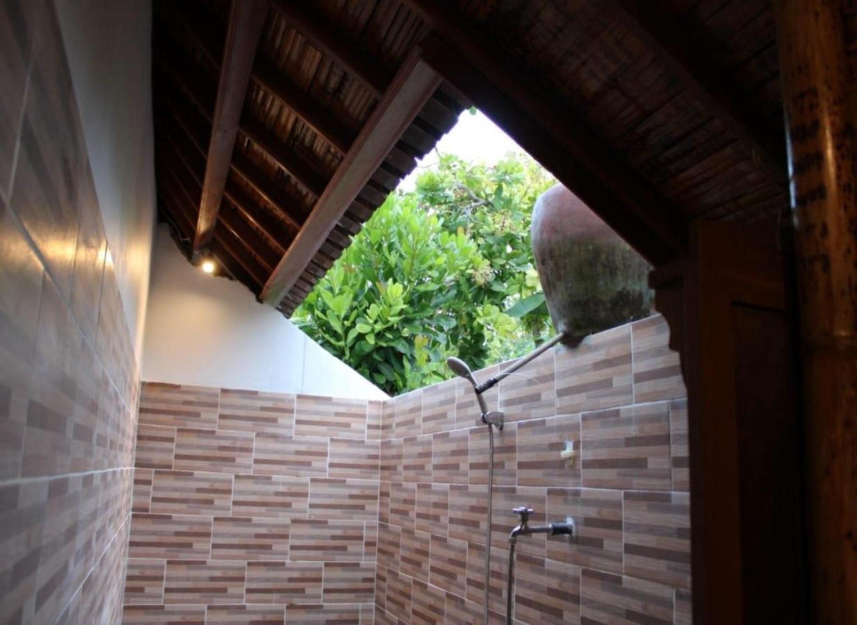 Kubu Reot Taman Asri Villa Batumadeg Bagian luar foto